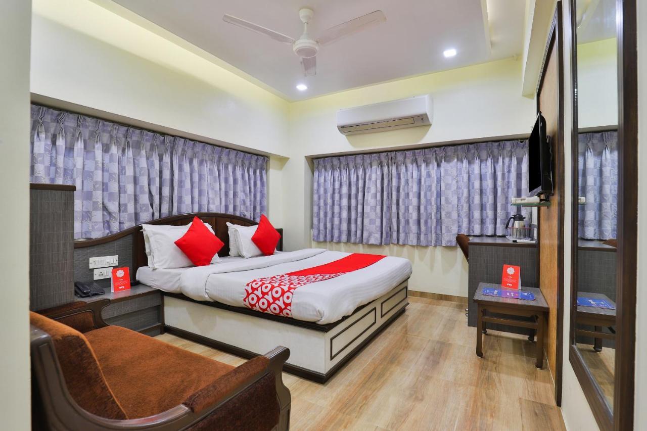 Oyo 17117 Hotel Rainbow Vadodara Buitenkant foto