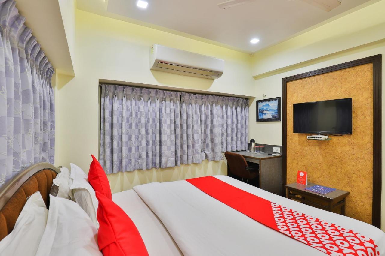 Oyo 17117 Hotel Rainbow Vadodara Buitenkant foto