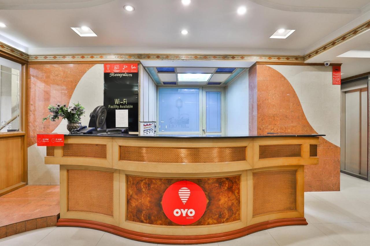 Oyo 17117 Hotel Rainbow Vadodara Buitenkant foto